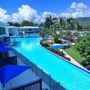 Pool Resort Port Douglas